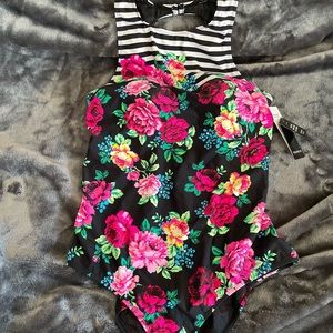 TORRID BLACK FLORAL & STRIPE WIRELESS ONE-PIECE SWIMSUIT 2X